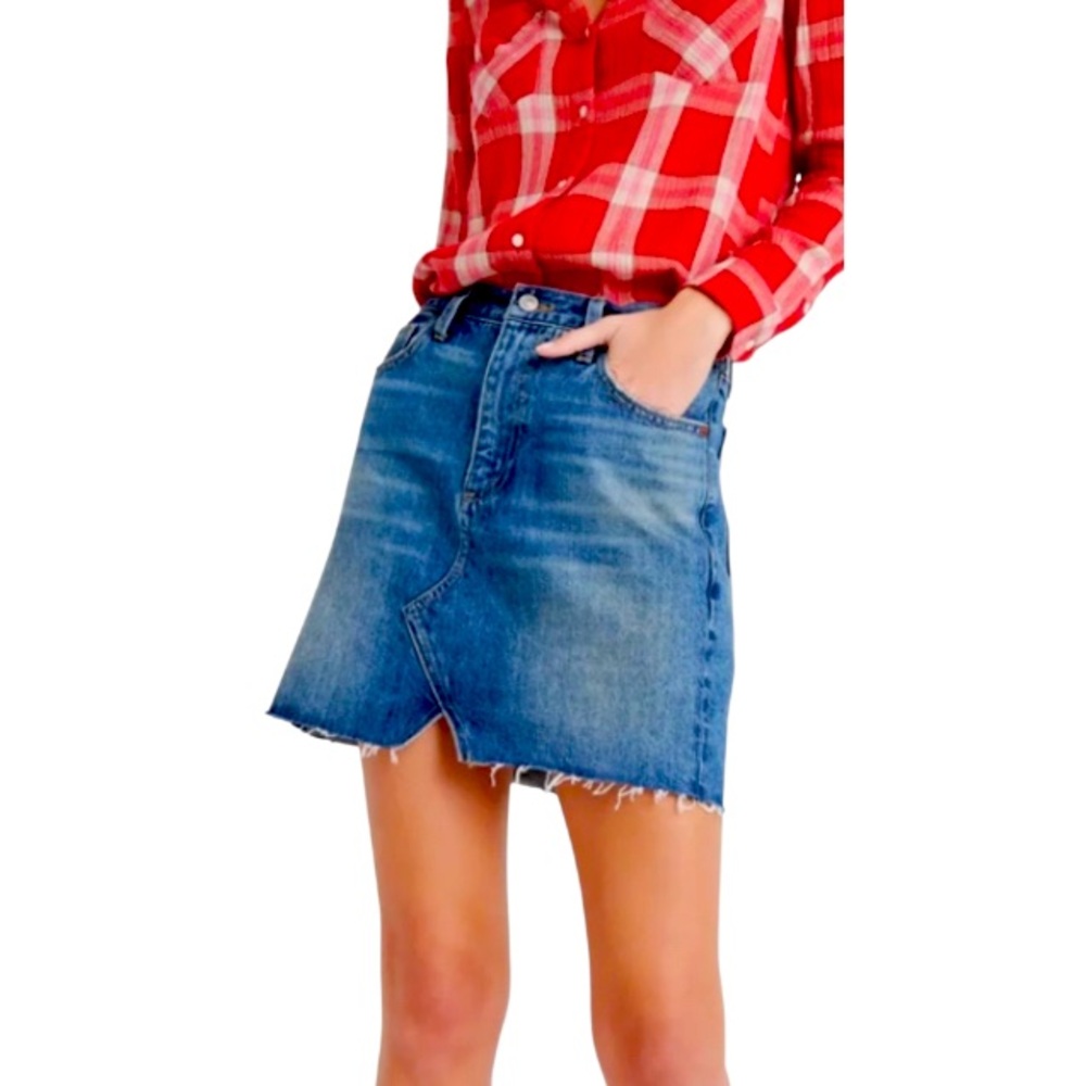 LUCKY BRAND Old Favorite FRAY END DENIM SKIRT WOMEN’s size 2